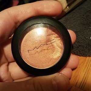 MAC Improper Copper Cream Colour Base